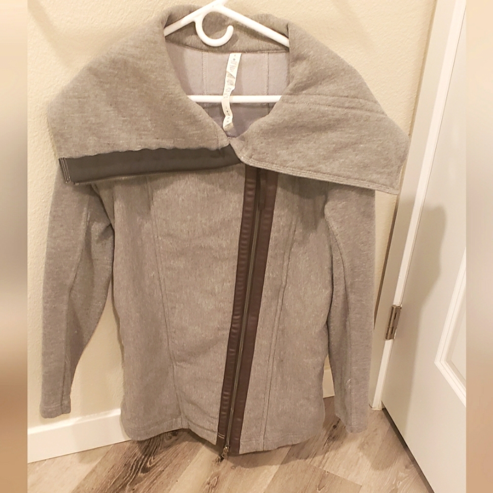 Lululemon High Neck Collared Coat Jacket size 8